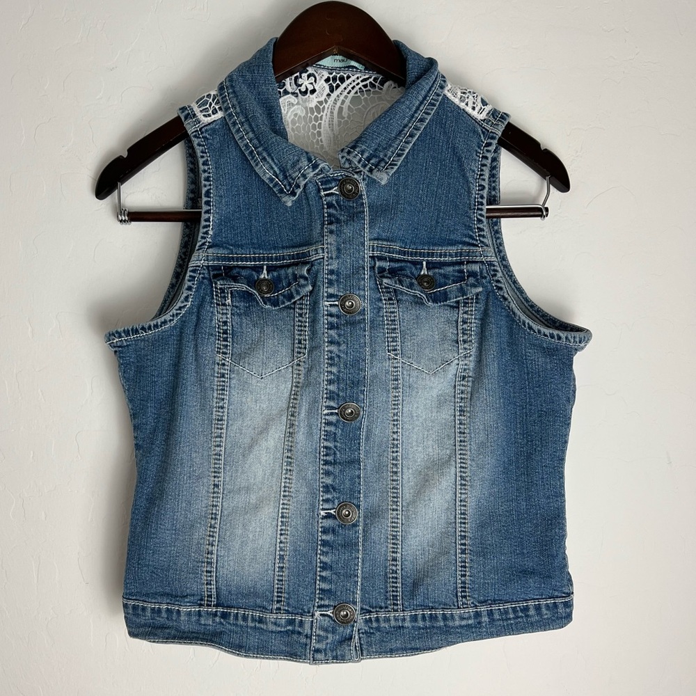 Jean vest Maurices with lace back crochet Size Medium button and collar